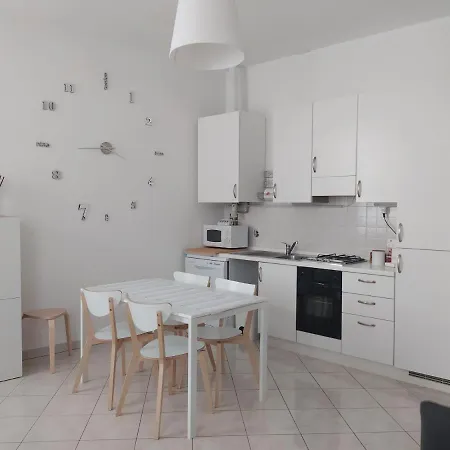 Due Ale - Nuova Casa Di Corte A * טריאסטה