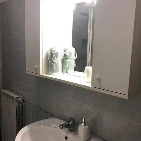 Due Ale - Nuova Casa Di Corte A Trieste